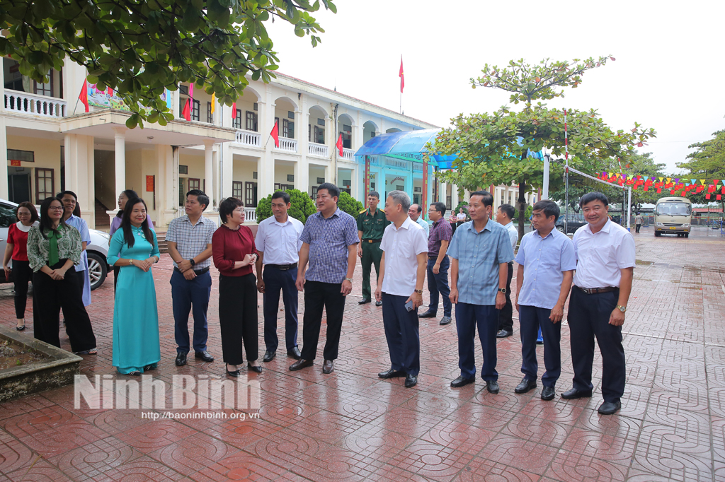 Khảo sát, đánh giá kết quả, hồ sơ các tiêu chí xã nông thôn mới nâng cao đối với 3 xã của Sunwin 68
