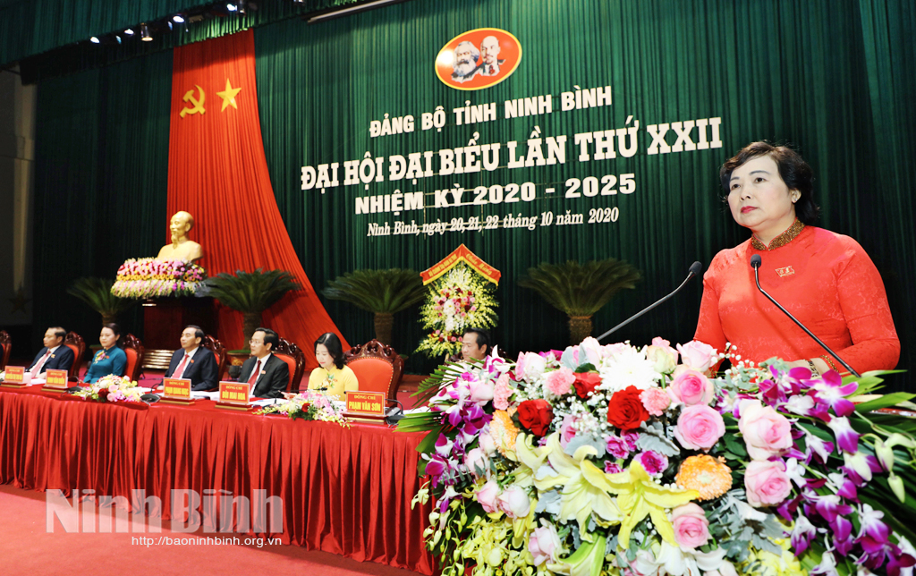Đại hội đại biểu Đảng bộ tỉnh lần thứ XXII tiếp tục phần tham luận tại hội trường
