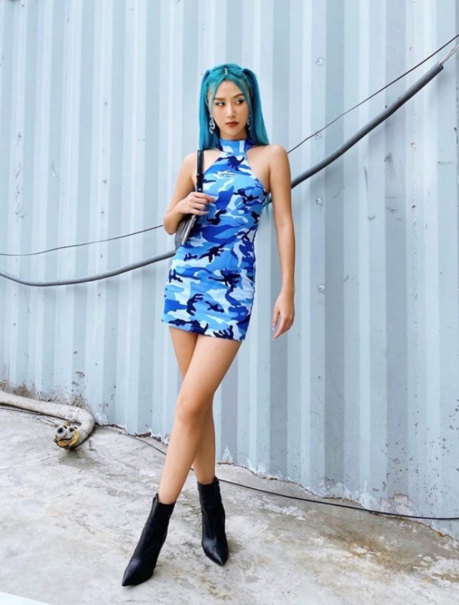 Street style giao mùa ngập sắc xanh của dàn mỹ nhân Việt