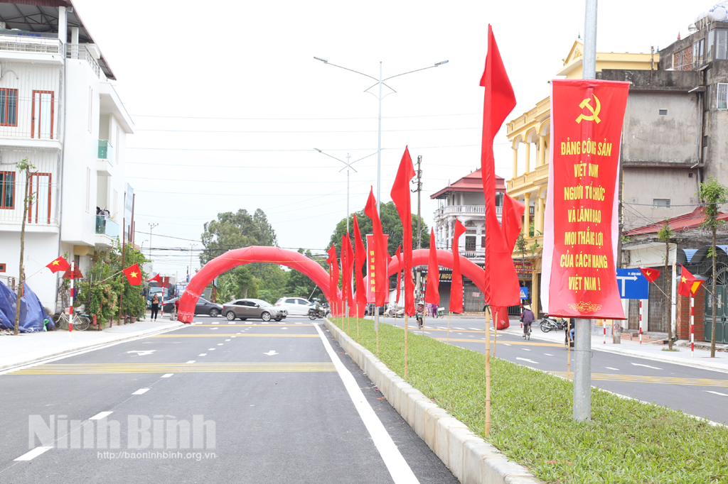 Thành phố Ninh Bình khánh thành và gắn biển công trình chào mừng Đại hội Đảng bộ tỉnh