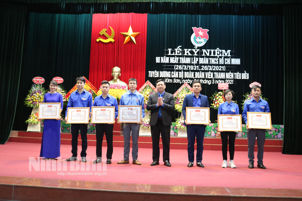 Đoàn thanh niên Công an tỉnh kỷ niệm 90 năm Ngày thành lập Đoàn TNCS Hồ Chí Minh