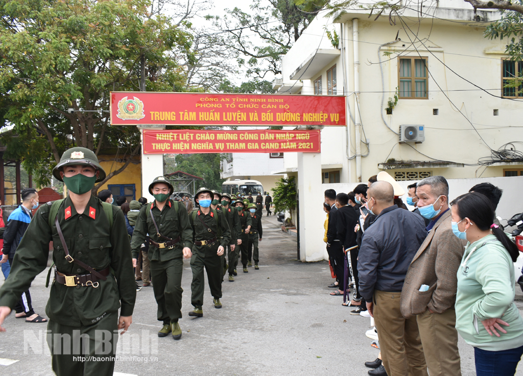 Ninh Bình tưng bừng khí thế giao nhận quân