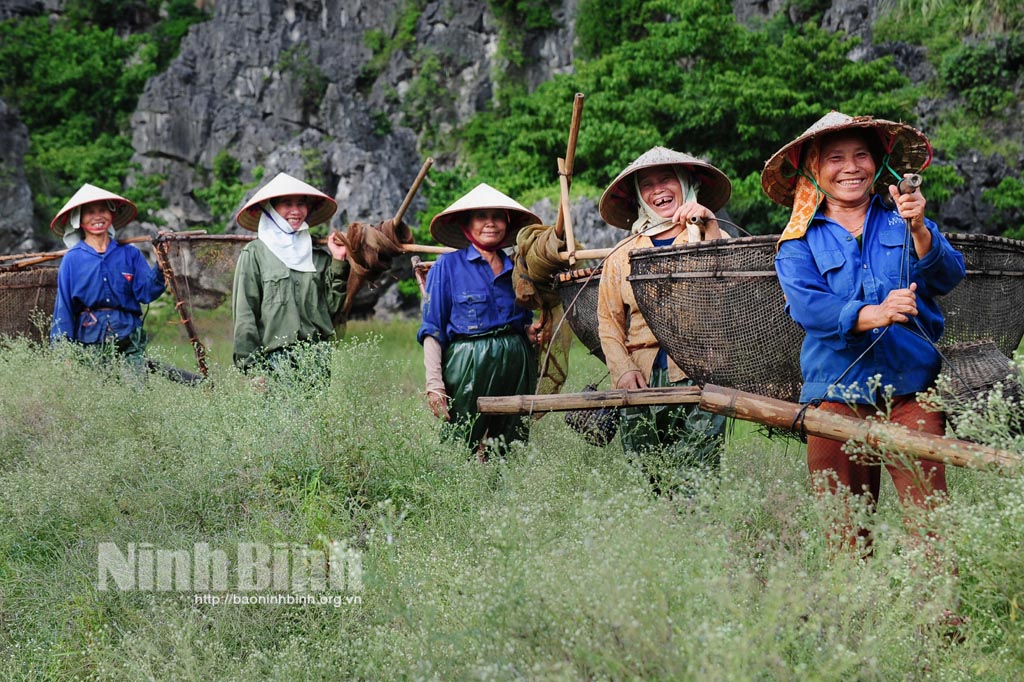 Phụ nữ đồng chiêm