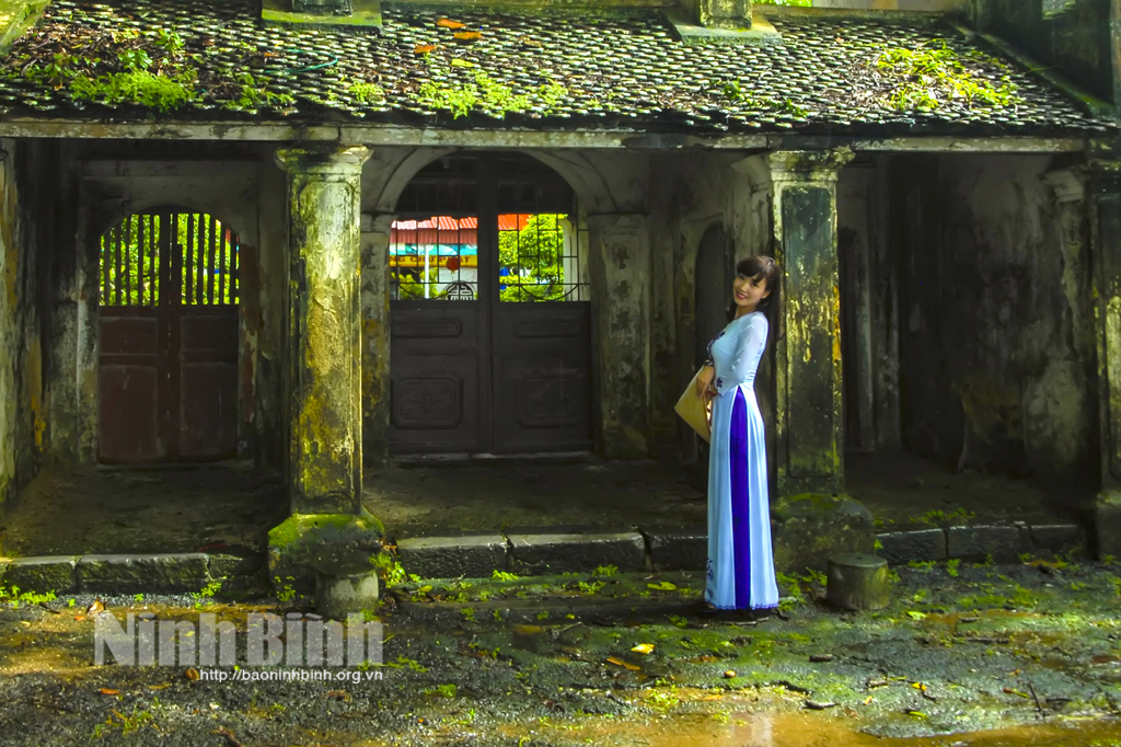 Về miền thương nhớ