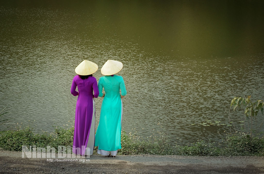 Về miền thương nhớ