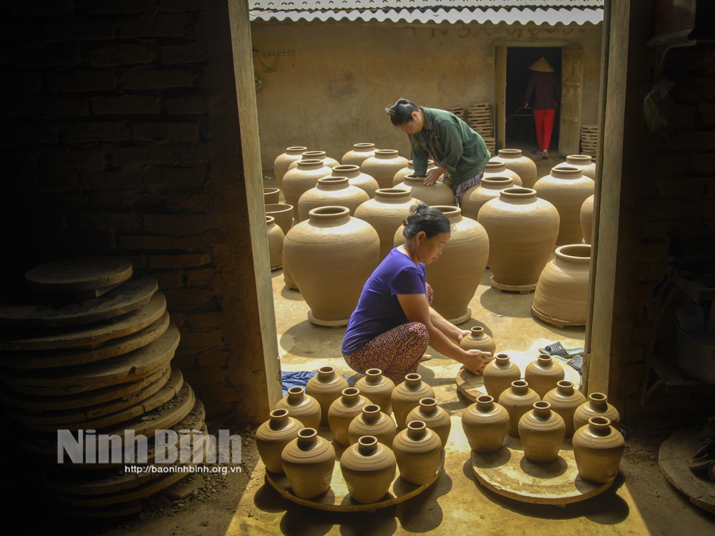 Làng nghề gốm Gia Thủy