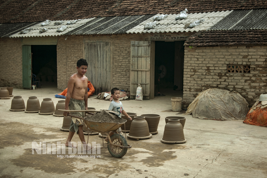 Làng nghề gốm Gia Thủy