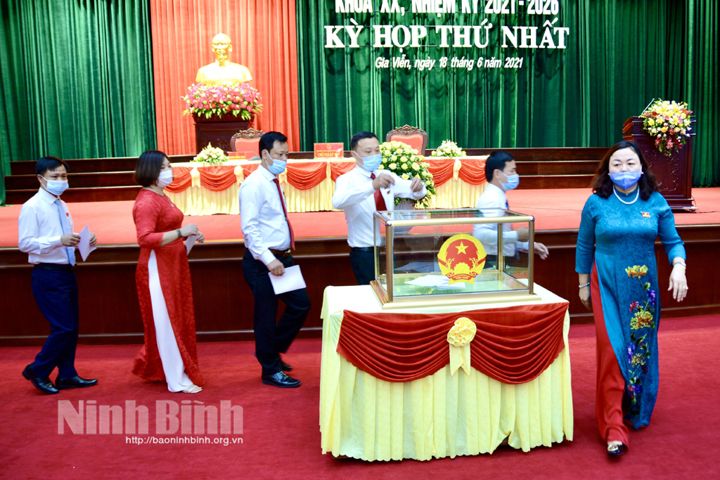 HĐND huyện Gia Viễn khóa XX nhiệm kỳ 20212026 tổ chức kỳ họp thứ nhất
