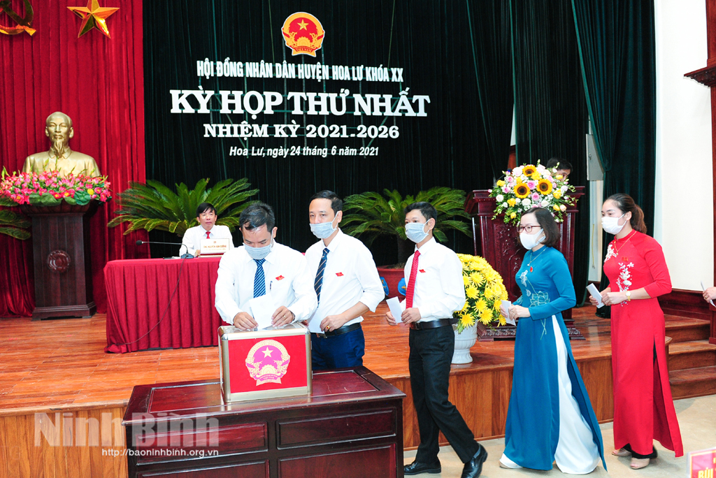 HĐND huyện Hoa Lư khóa XX tổ chức kỳ họp thứ nhất