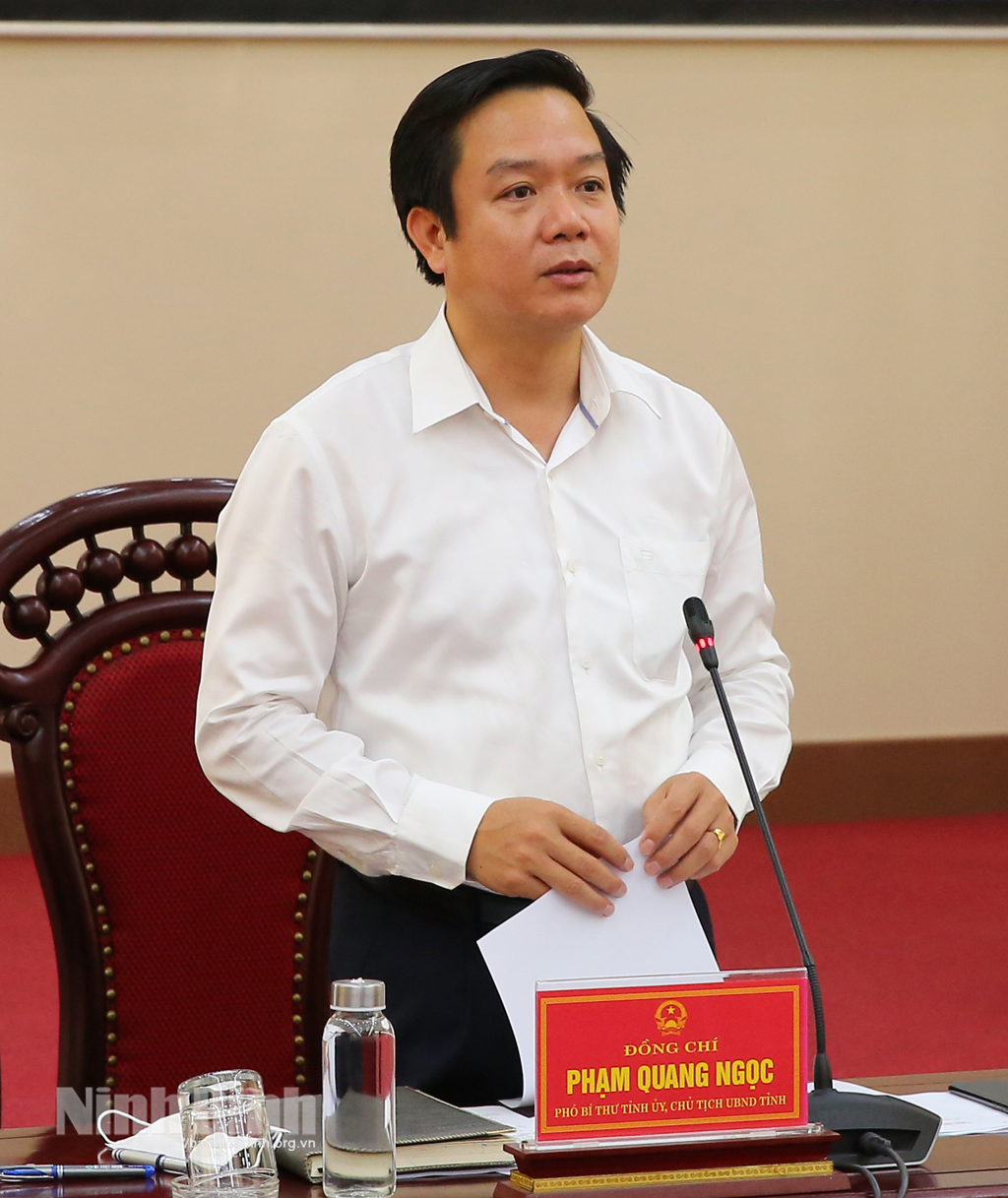 UBND tỉnh họp phiên thường kỳ tháng 6