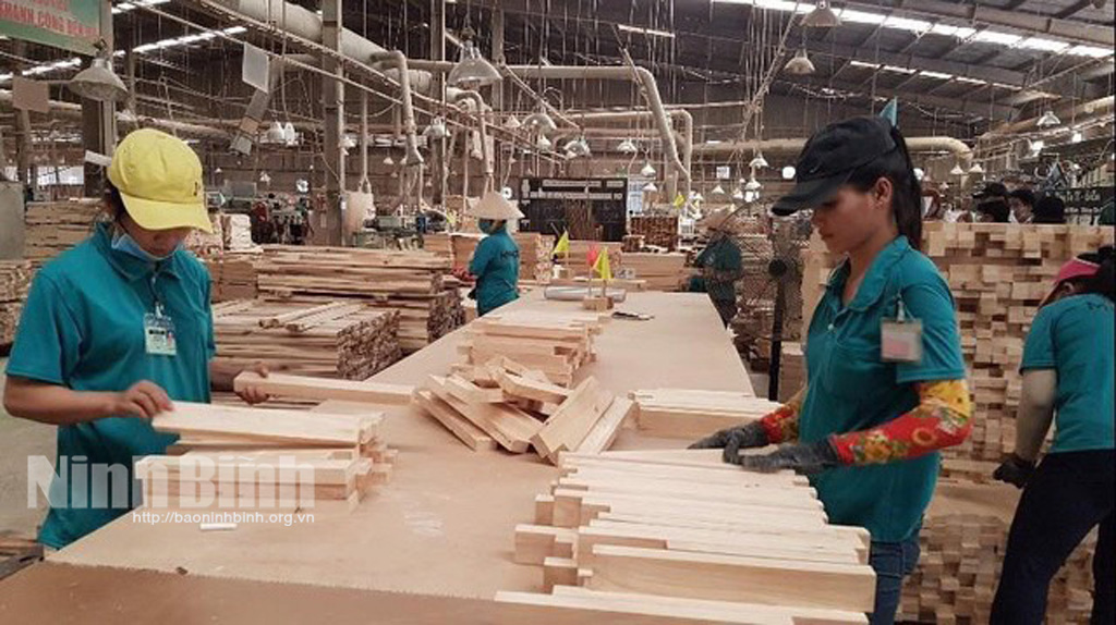 Doanh nhân Hà Thị Vân Giang đạt giải thưởng Bông hồng vàng