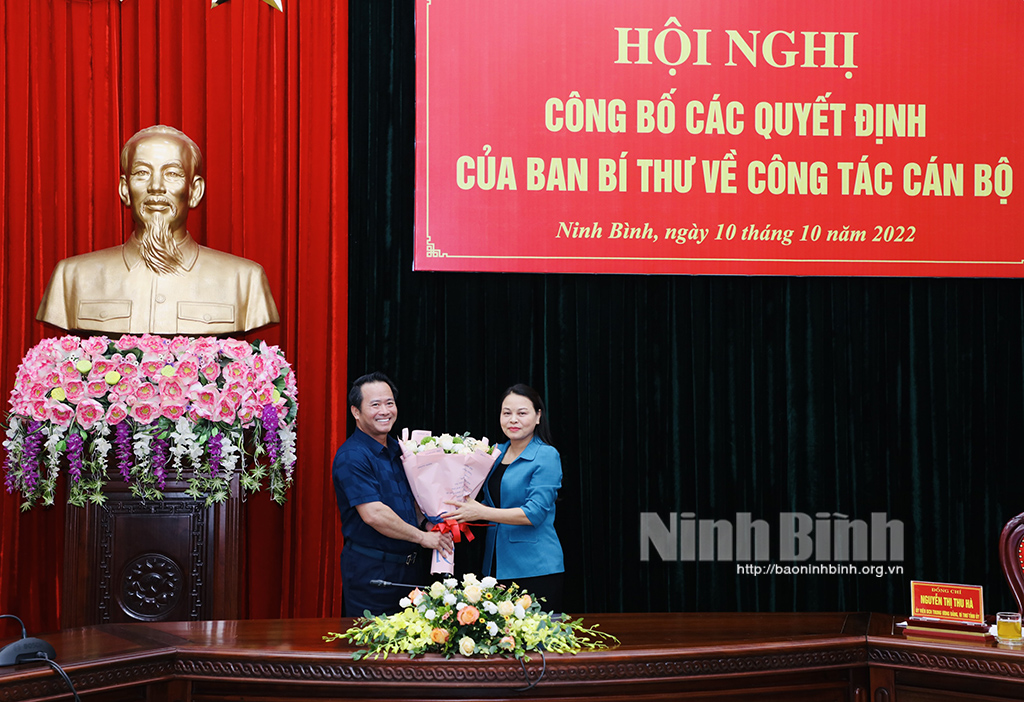Thông báo nhanh kết quả Hội nghị Trung ương 6 và công bố các quyết định của Ban Bí thư về công tác cán bộ