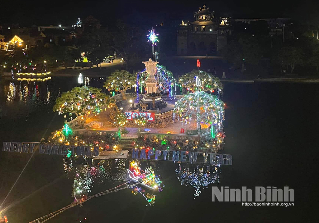 Không khí Giáng sinh lung linh tràn ngập khắp nơi