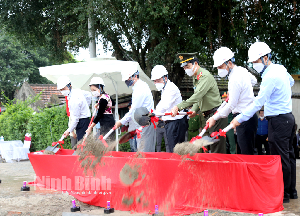 Kim Sơn khánh thành khởi công các công trình chào mừng kỷ niệm 30 năm tái lập tỉnh