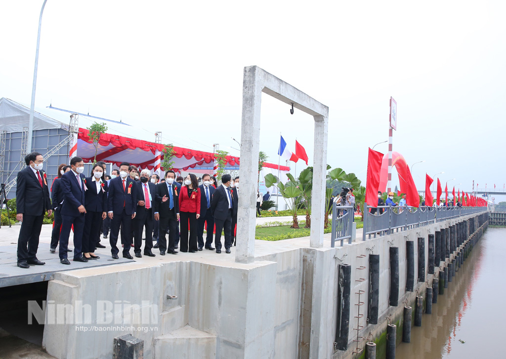Đồng chí Võ Văn Thưởng Thường trực Ban Bí thư Trung ương Đảng dự Lễ khởi công khánh thành 2 dự án tại Ninh Bình