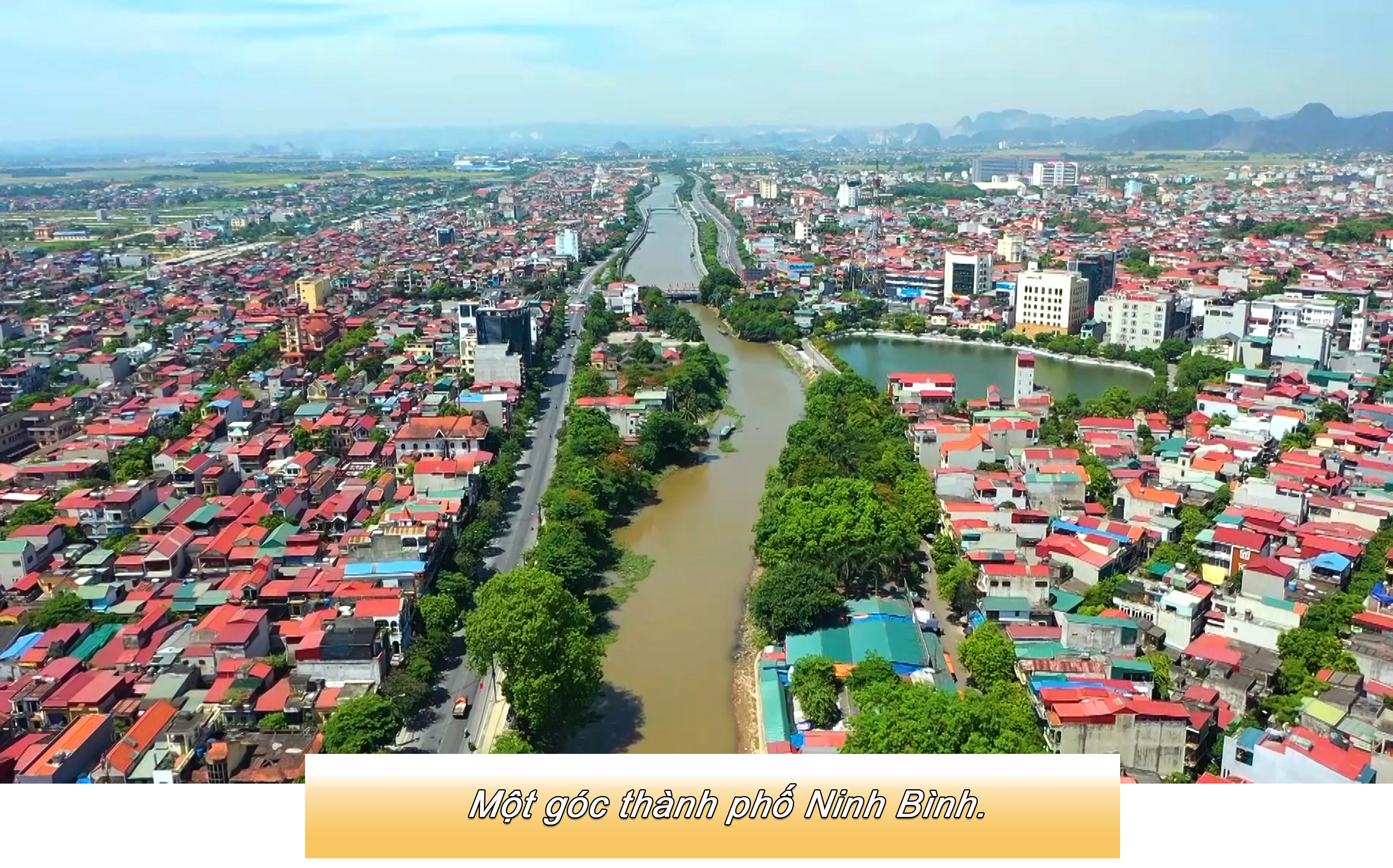 eMagazine Mảnh đất ken dày vết chân lịch sử