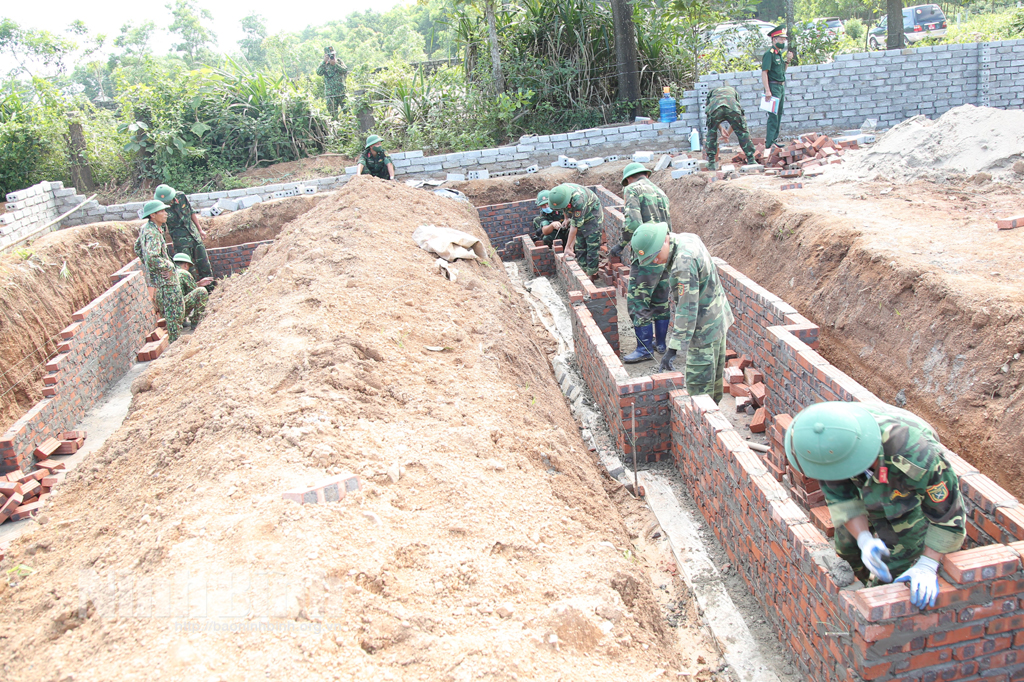 Lữ đoàn Phòng không 241 xây dựng doanh trại chính quy xanh sạch đẹp