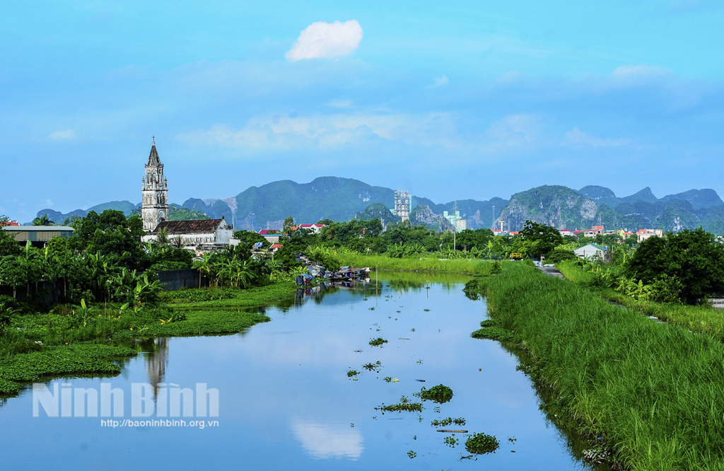 Non nước Ninh Bình