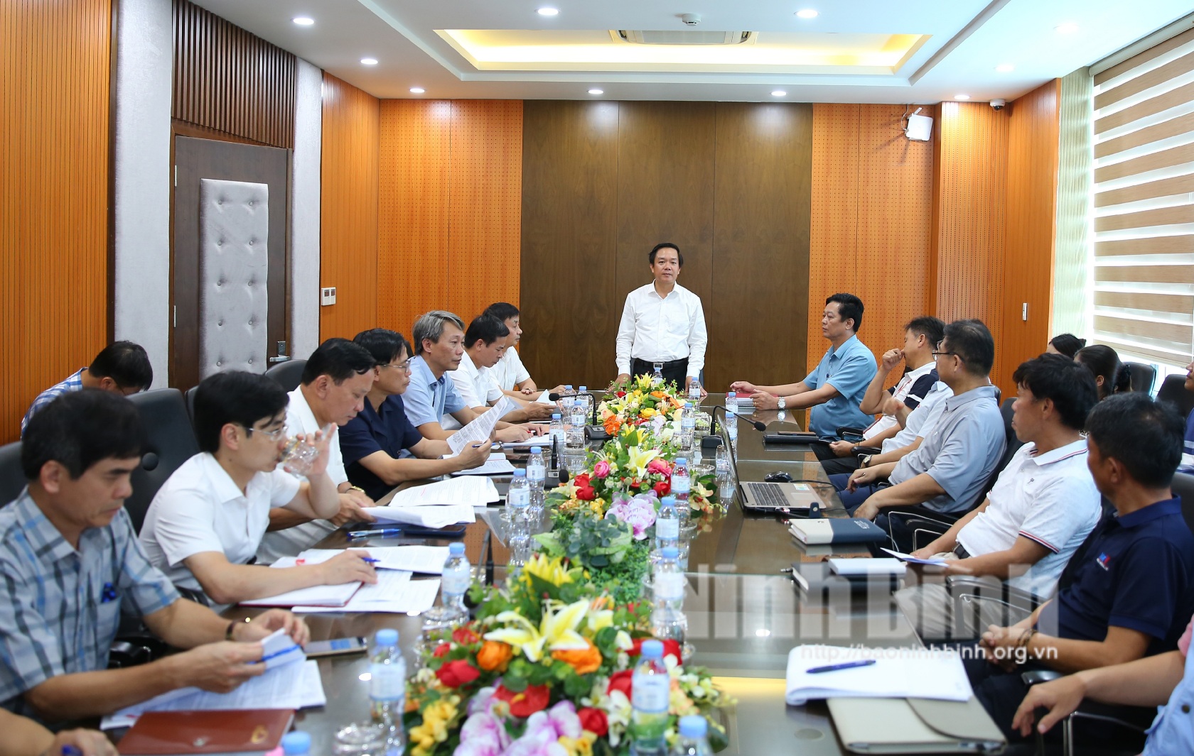 Chairman of provincial Peoples Committee inspects operations of firms in Gia Van Industrial Cluster