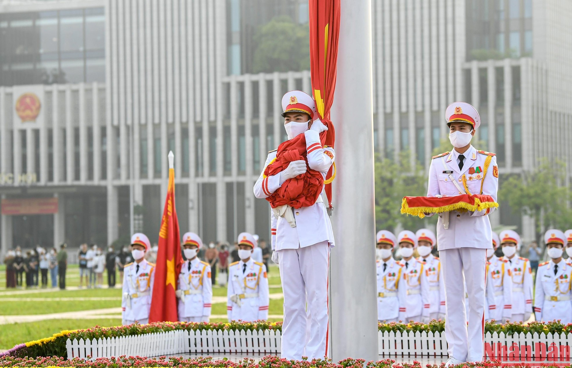 Thiêng liêng nghi lễ thượng cờ mừng Quốc khánh 29