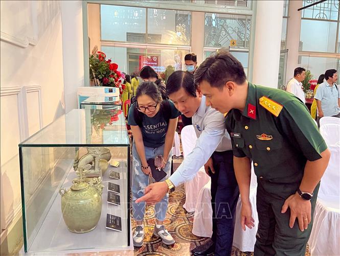 TP Hồ Chí Minh trưng bày hơn 150 hiện vật cổ và hiện đại về mỹ thuật
