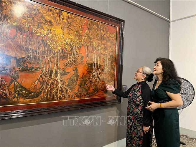 TP Hồ Chí Minh trưng bày hơn 150 hiện vật cổ và hiện đại về mỹ thuật