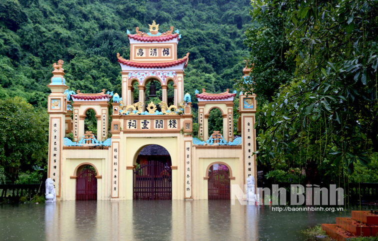 Mưa lớn gây ngập lụt cục bộ ở một số địa phương