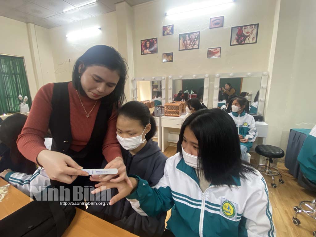 Đa dạng hóa các chương trình giáo dục thường xuyên