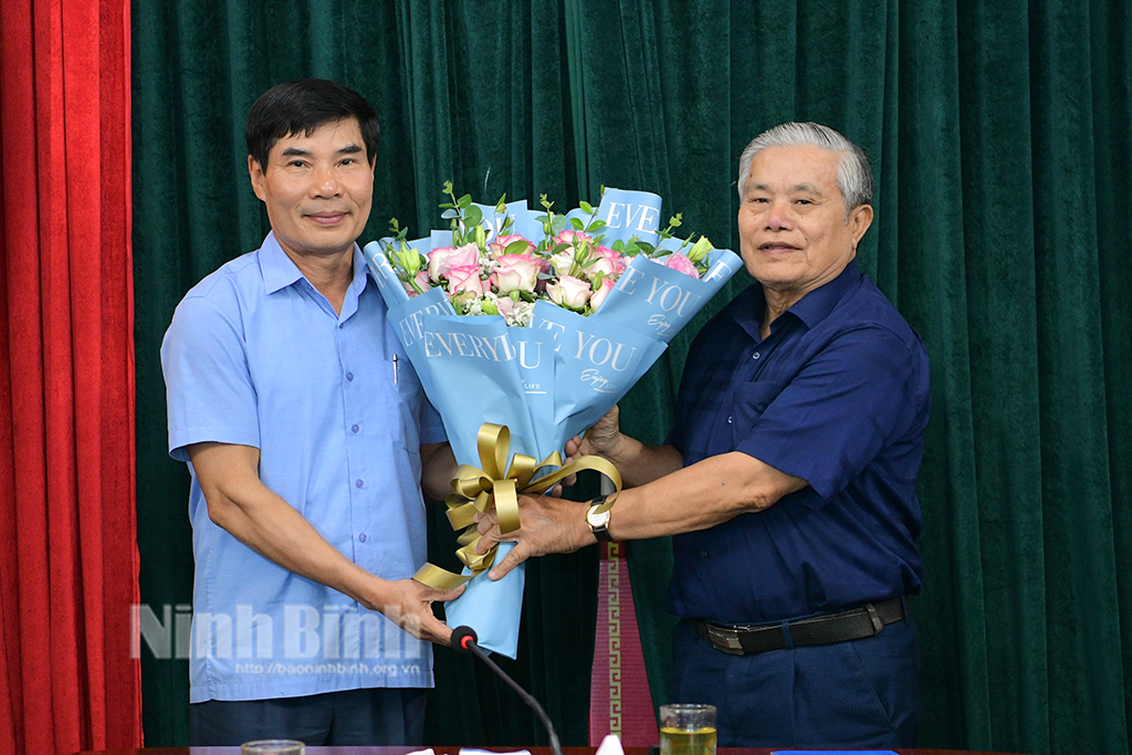 Gặp mặt đoàn đại biểu dự Đại hội đại biểu toàn quốc Người Công giáo Việt Nam xây dựng và bảo vệ Tổ quốc lần thứ VIII