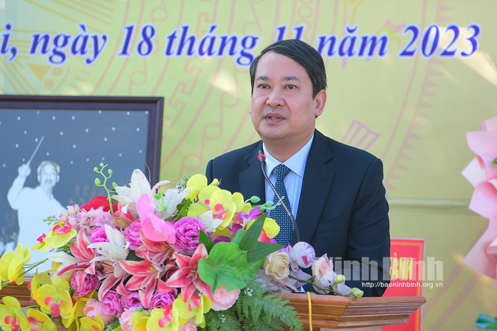 Các đồng chí lãnh đạo tỉnh dự Ngày hội Đại đoàn kết toàn dân tộc tại các khu dân cư