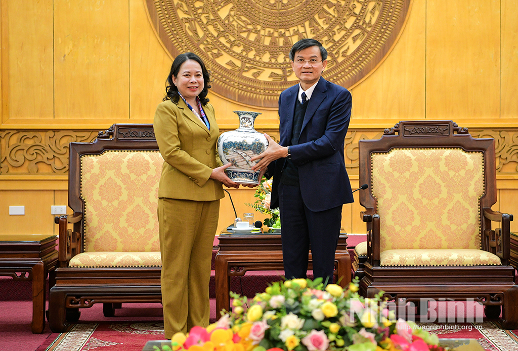 Phó Chủ tịch nước Võ Thị Ánh Xuân thăm chúc mừng tỉnh Ninh Bình nhân dịp tổ chức Festival Ninh BìnhTràng An lần thứ II