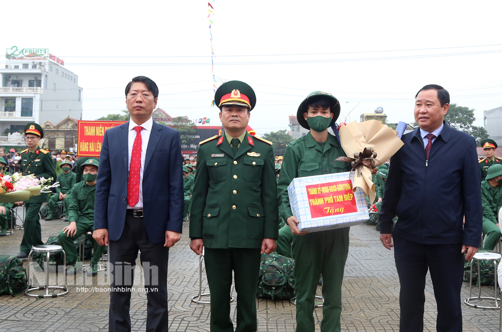 Ninh Bình tưng bừng ngày hội tòng quân năm 2023