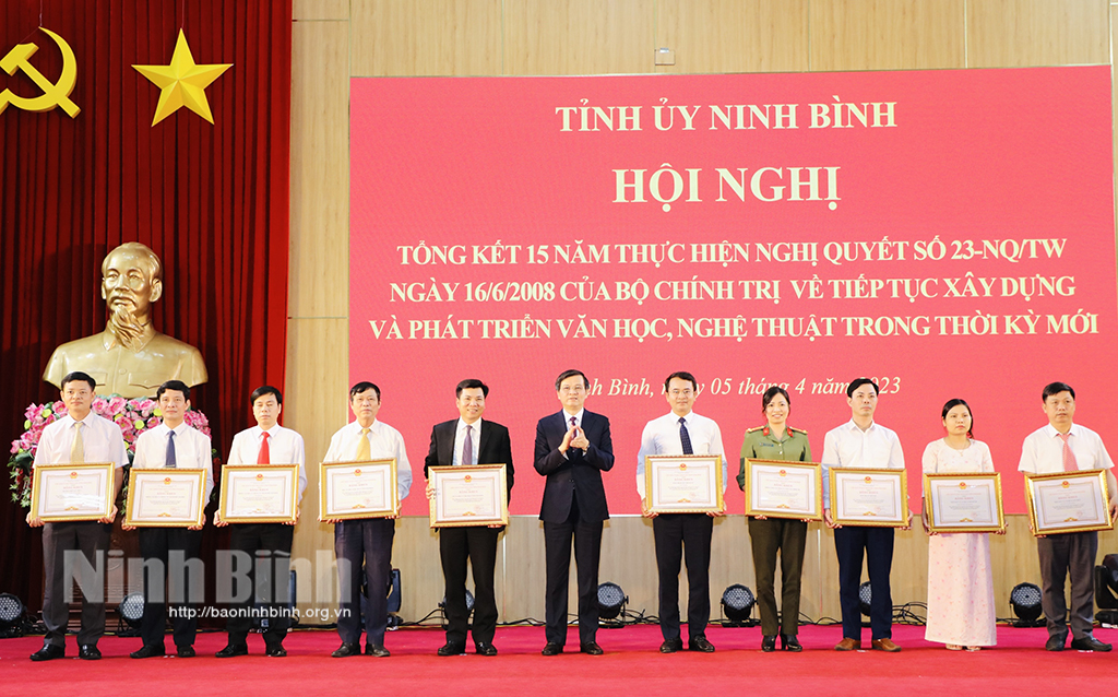 Tổng kết 15 năm thực hiện Nghị quyết số 23 của Bộ Chính trị về Tiếp tục xây dựng và phát triển văn học nghệ thuật trong thời kỳ mới