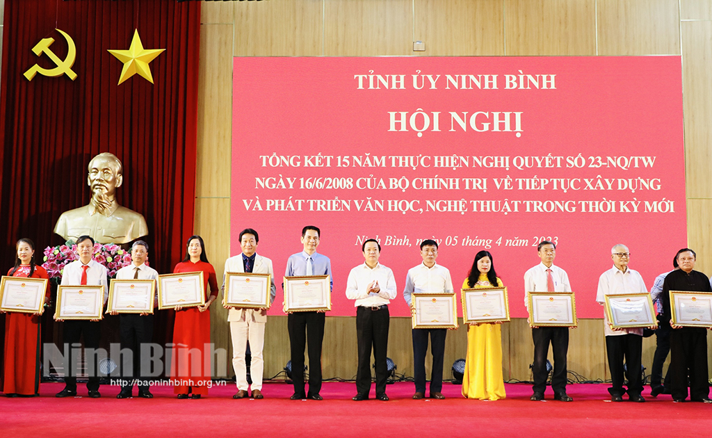 Tổng kết 15 năm thực hiện Nghị quyết số 23 của Bộ Chính trị về Tiếp tục xây dựng và phát triển văn học nghệ thuật trong thời kỳ mới