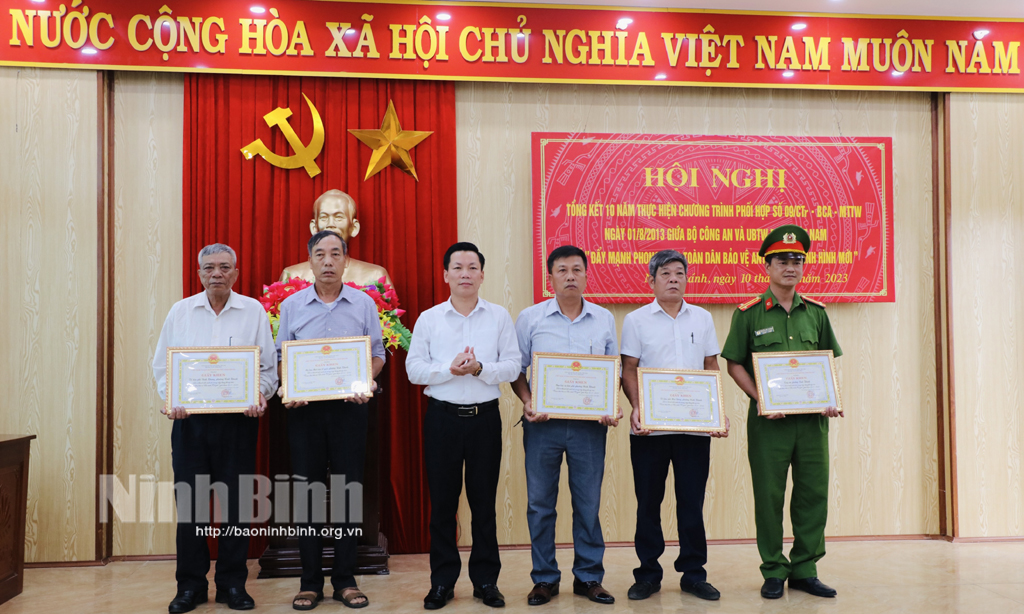 Phường Ninh Khánh tổng kết 10 năm thực hiện Chương trình phối hợp về Đẩy mạnh phong trào toàn dân bảo vệ an ninh Tổ quốc trong tình hình mới