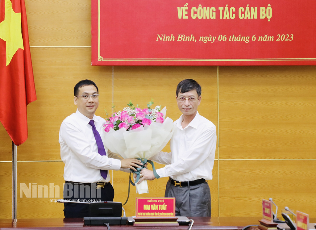 Công bố Quyết định của Ban Thường vụ Tỉnh ủy về công tác cán bộ