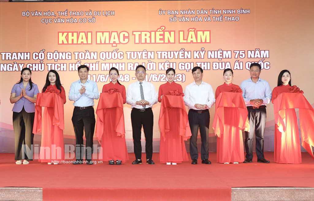 Khai mạc Triển lãm tranh cổ động toàn quốc tuyên truyền kỷ niệm 75 năm Ngày Chủ tịch Hồ Chí Minh ra Lời kêu gọi thi đua ái quốc