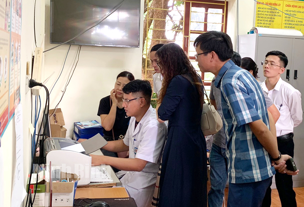 Hội thảo về hoạt động quản lý bệnh không lây nhiễm tuyến y tế cơ sở tại Ninh Bình