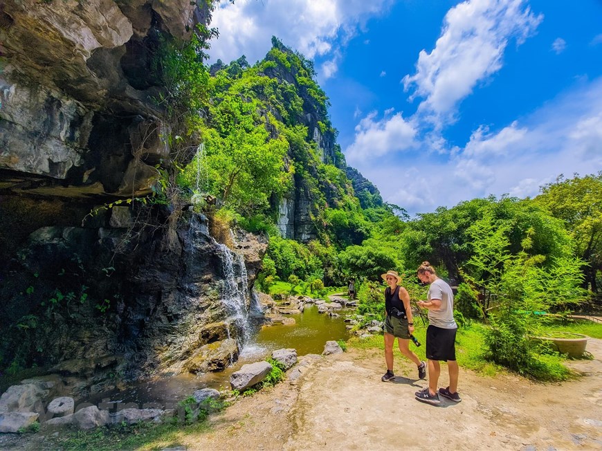 Trải nghiệm Thu lãng mạn ở thiên đường sống ảo của Ninh Bình