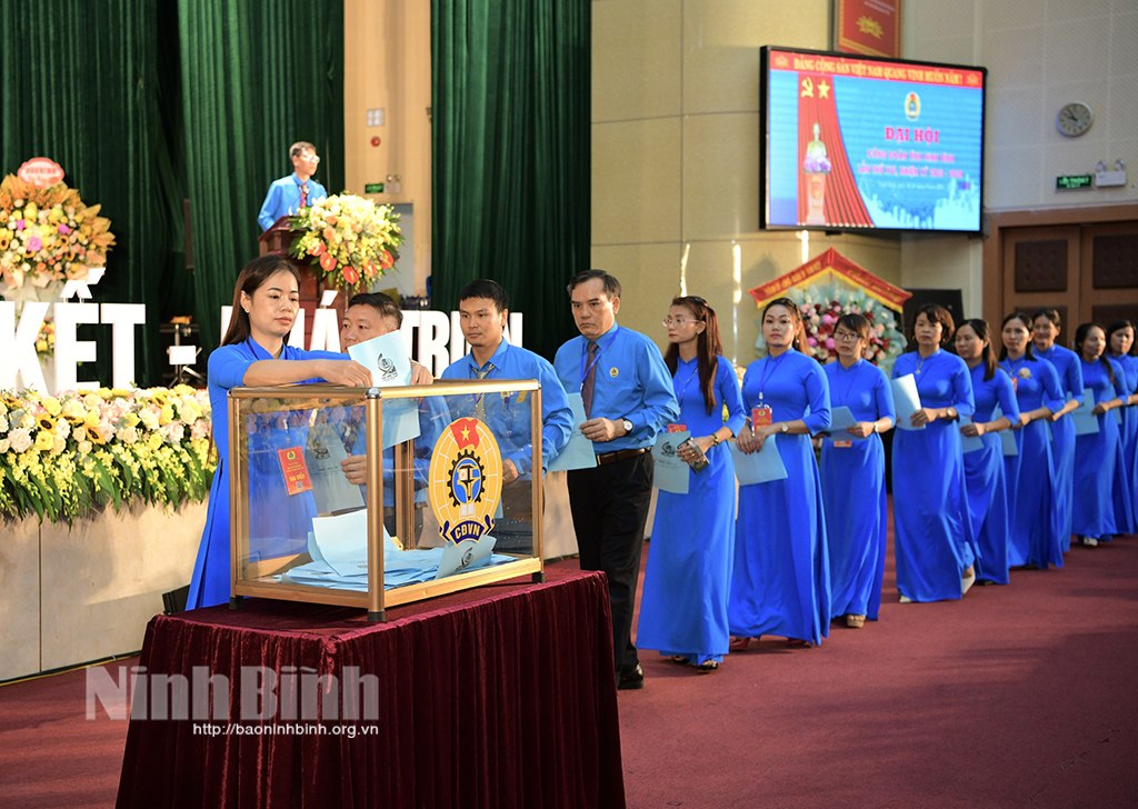 Khai mạc Đại hội Công đoàn tỉnh Ninh Bình lần thứ XVI