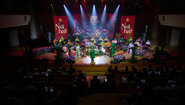 Núi hát Album đầu tiên dành tặng cha mẹ của giọng ca hiếm gặp Trần Tùng Anh