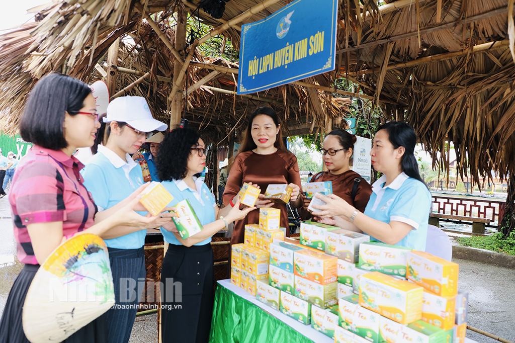 Chương trình Phiên chợ xanh bảo vệ môi trường nông thôn