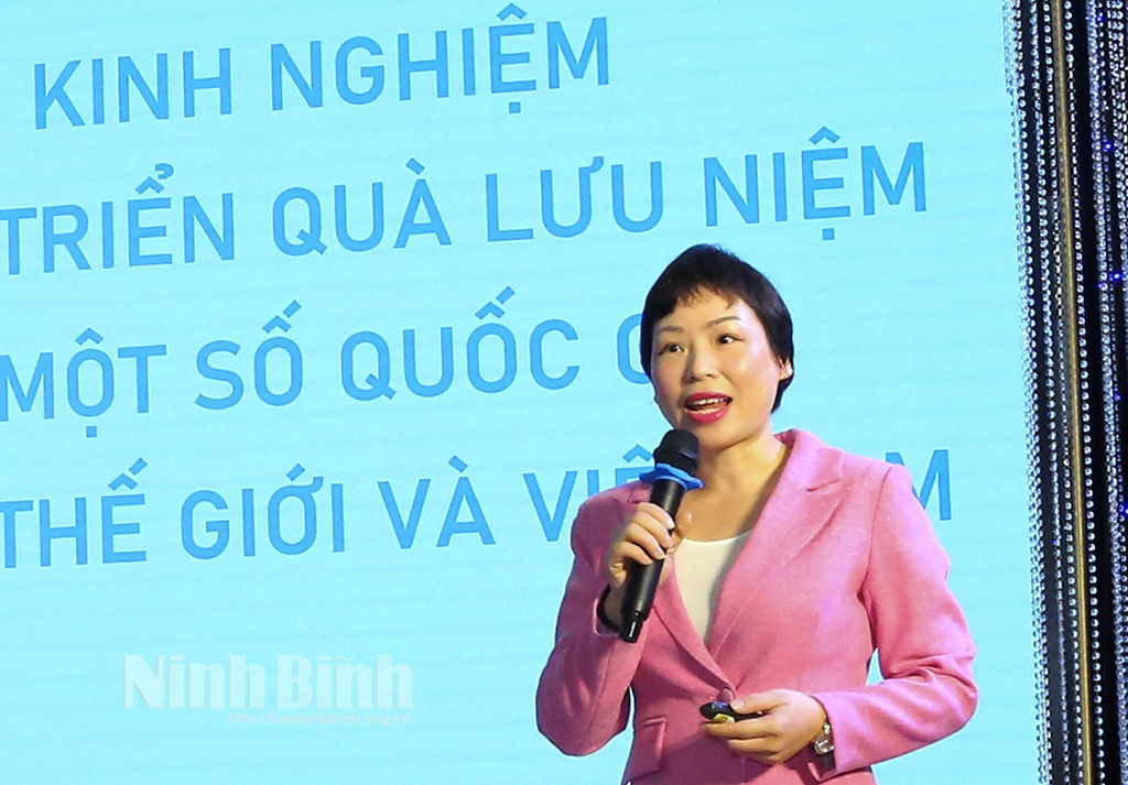 Hội thảo phiên thứ nhất Đánh giá thực trạng thị trường sản phẩm quà lưu niệm quà tặng du lịch của Ninh Bình