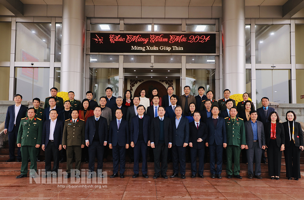 Các đoàn đại biểu chúc mừng Tỉnh ủy nhân kỷ niệm 94 năm Ngày thành lập Đảng Cộng sản Việt Nam