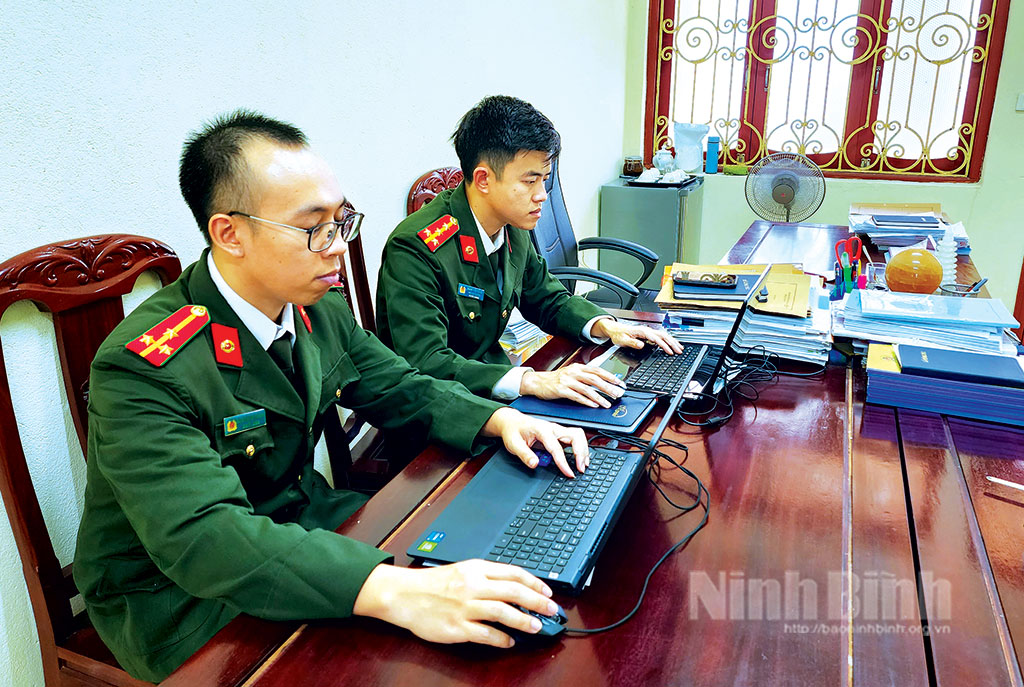 Cuộc chiến thầm lặng trên không gian mạng