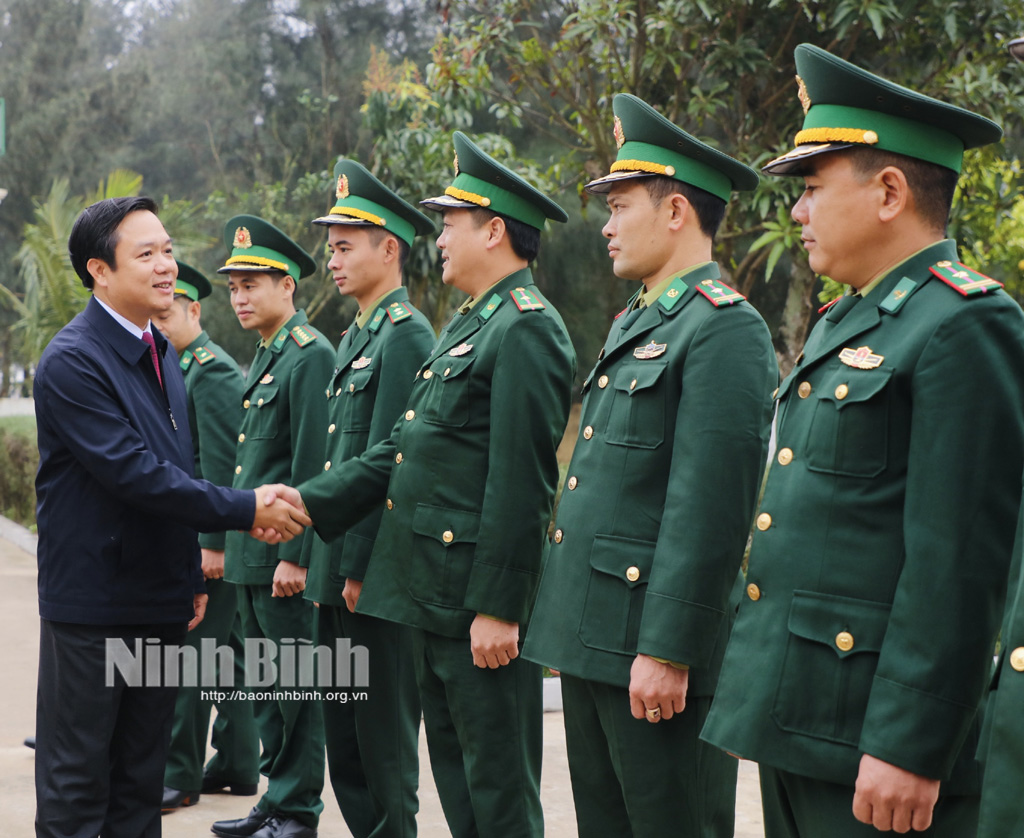 Các đồng chí lãnh đạo tỉnh thăm chúc Tết các đơn vị nhân dịp Tết Nguyên đán Giáp Thìn