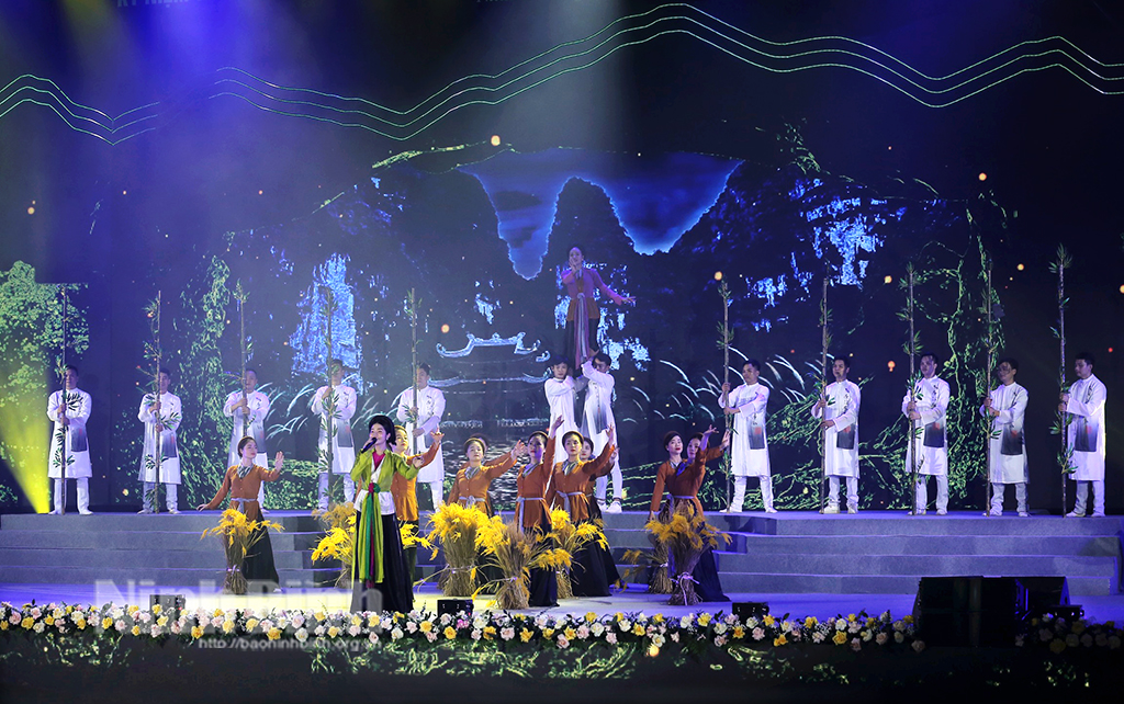 Tỉnh Ninh Bình long trọng tổ chức Lễ kỷ niệm 10 năm Quần thể danh thắng Tràng An được UNESCO ghi danh là Di sản Văn hóa và Thiên nhiên thế giới