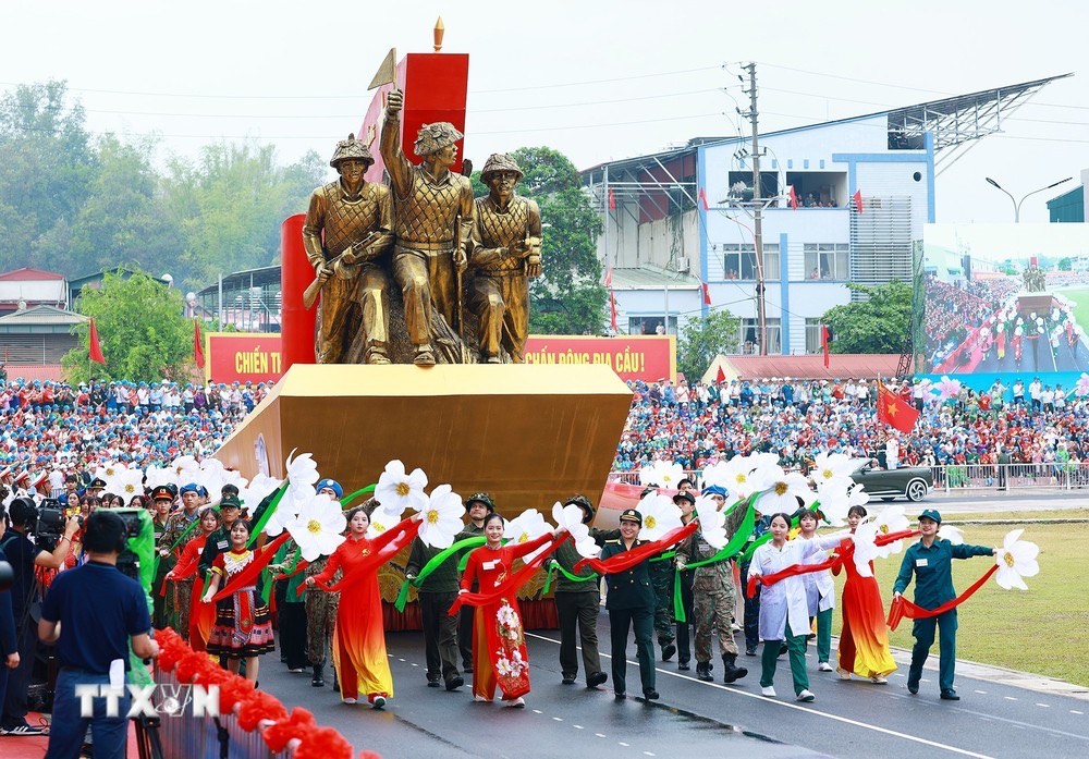 Hào hùng Lễ diễu binh diễu hành kỷ niệm 70 năm Chiến thắng Điện Biên Phủ