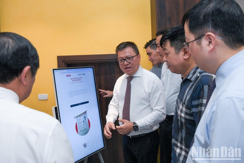 Ảnh Ra mắt Không gian trưng bày trải nghiệm và giới thiệu sản phẩm Báo Nhân Dân