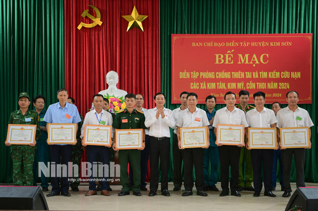 Huyện Kim Sơn diễn tập phòng chống thiên tai và tìm kiếm cứu nạn năm 2024